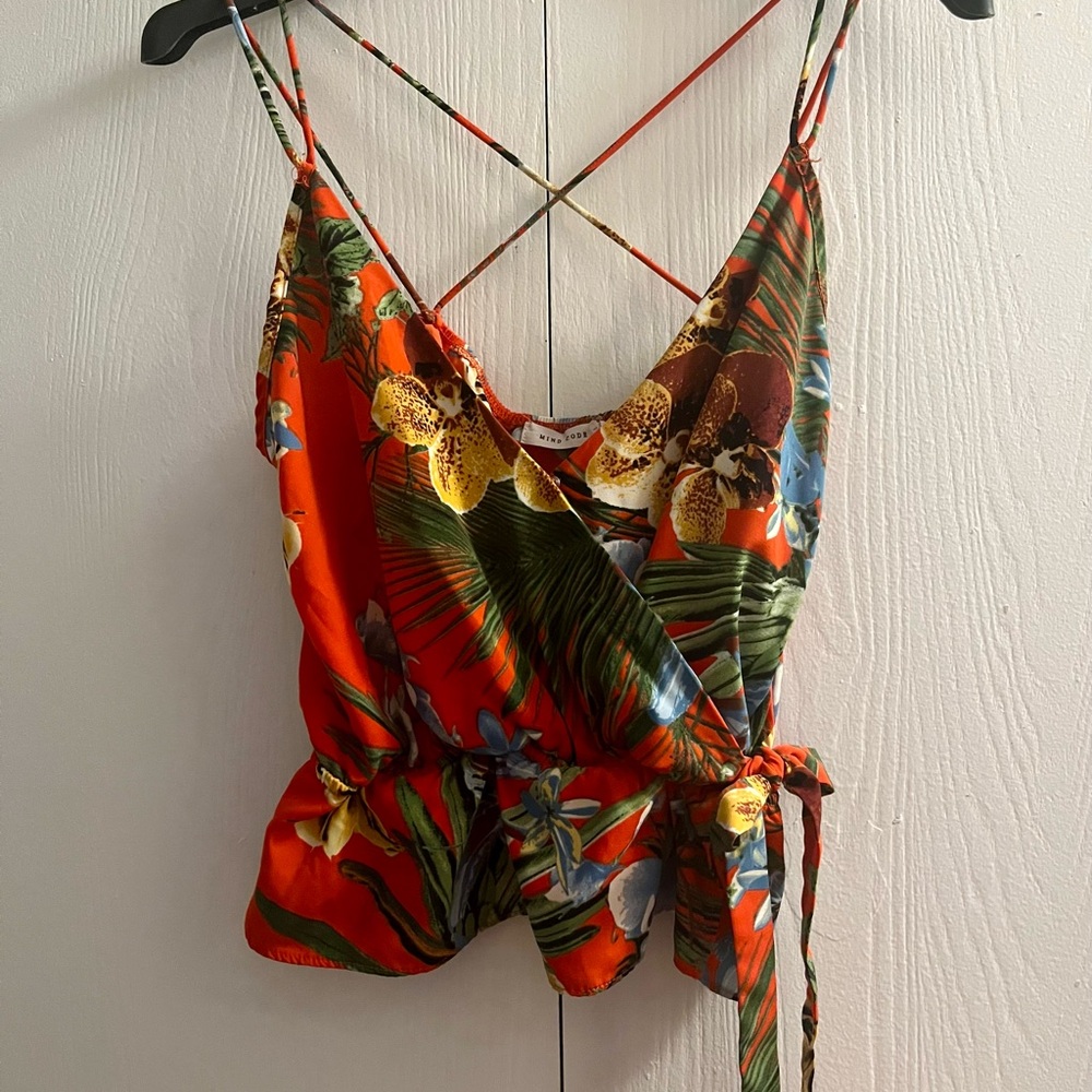 Mind Code Tropical Floral Cross-Back Peplum Cami Top Size Large